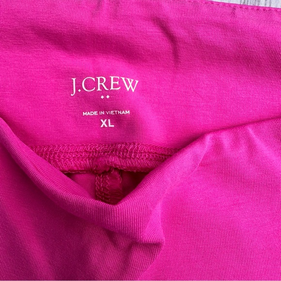 NWT J Crew Cotton Bike Short Barbie Pink side pocket - Picture 6 of 8
